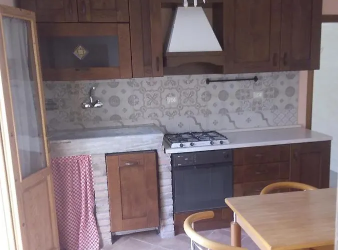 Carlitos Maison