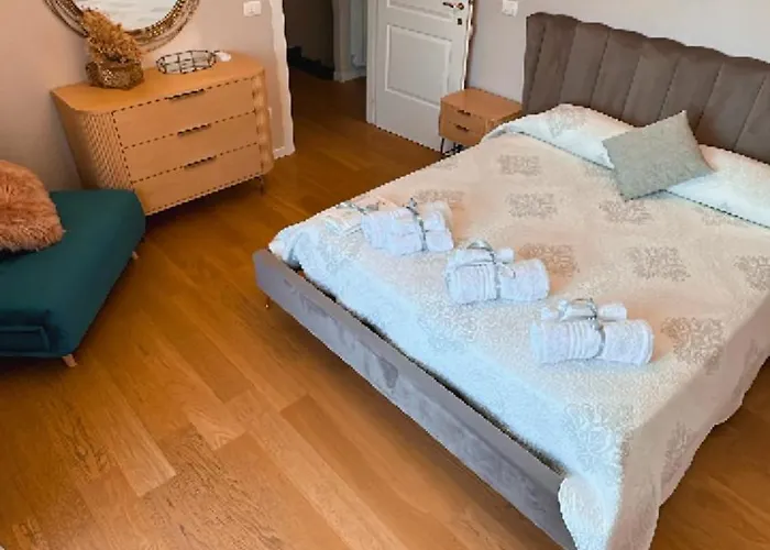 Villa SouAri 10' da Forte de Marmi - 2km spiaggia